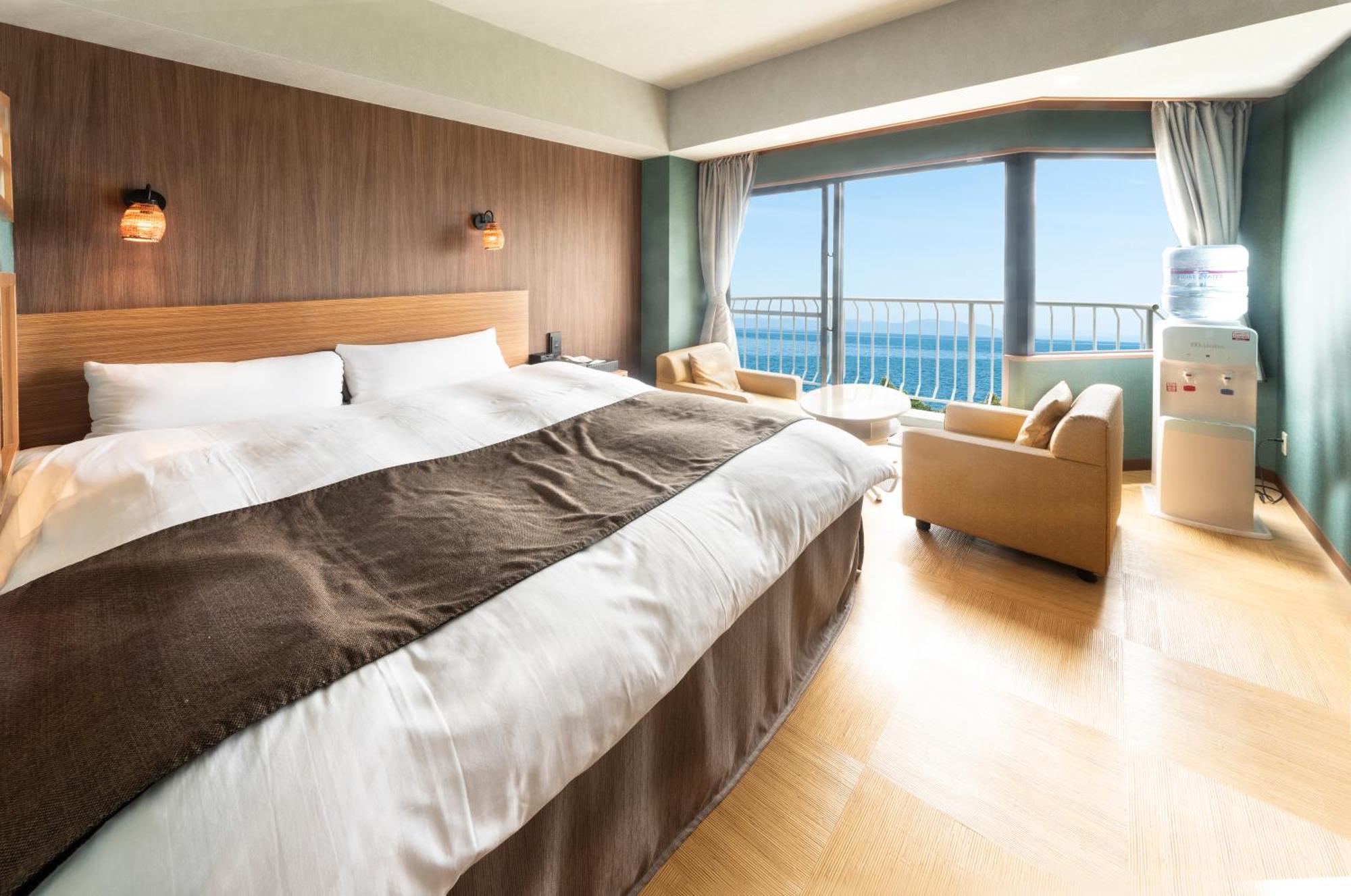 Nagasaki Chapel Coconuts Hotel ＆Resort Isahaya Dış mekan fotoğraf