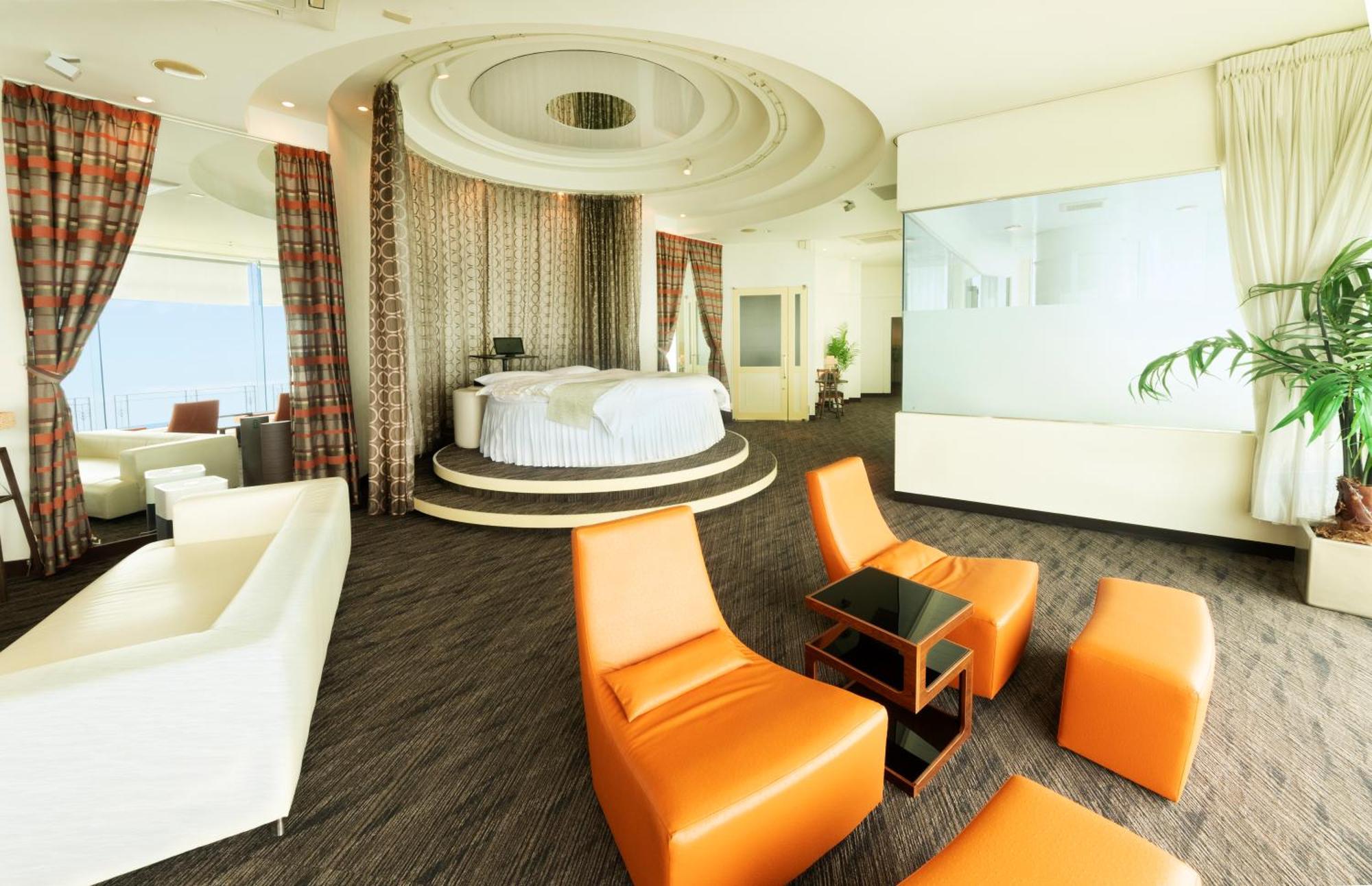 Nagasaki Chapel Coconuts Hotel ＆Resort Isahaya Dış mekan fotoğraf
