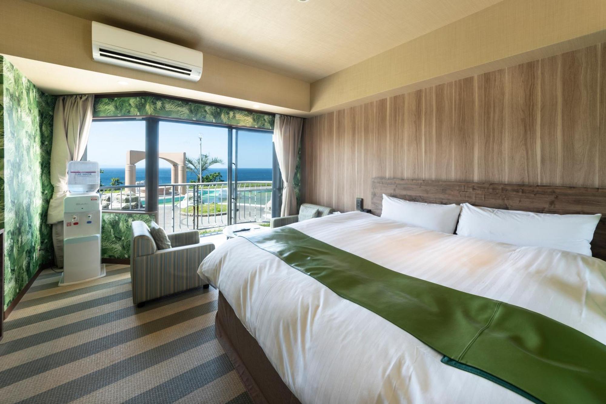 Nagasaki Chapel Coconuts Hotel ＆Resort Isahaya Dış mekan fotoğraf